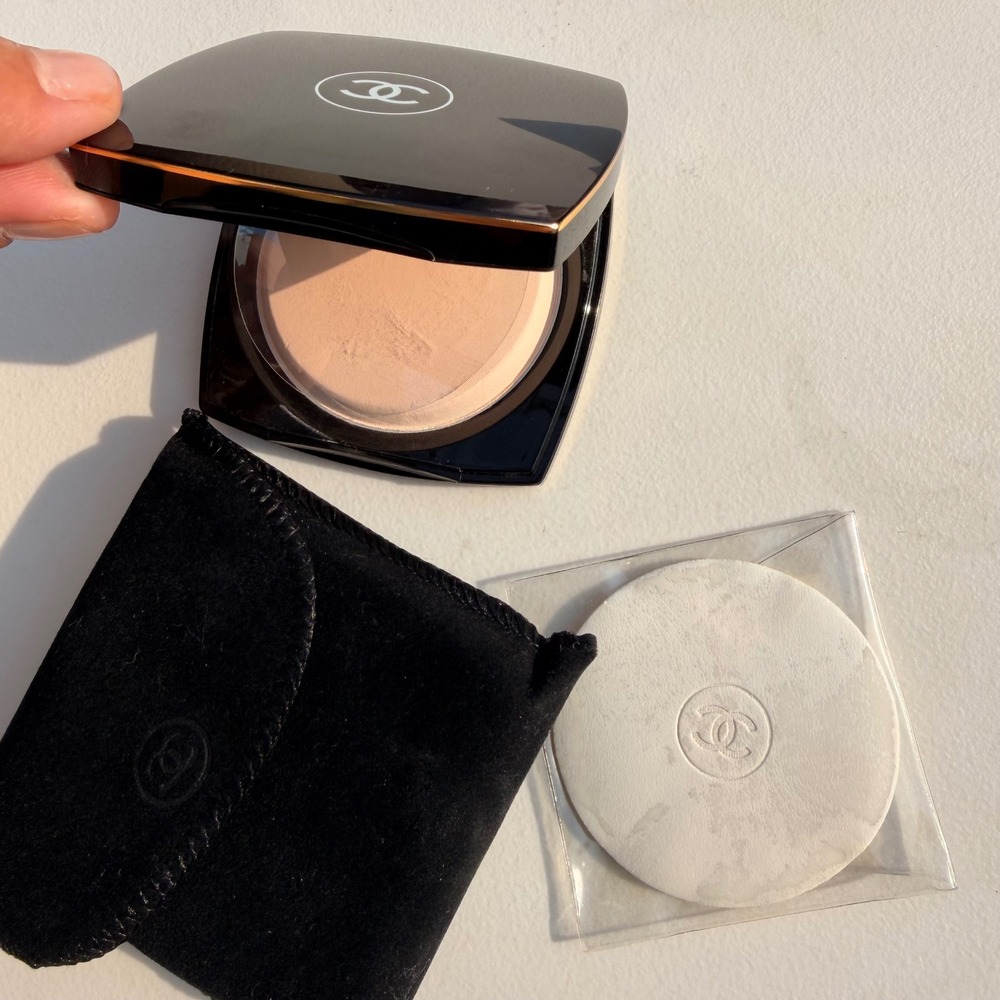 Chanel Poudre Pure Luxury Powder Compact Refillable Light 0.35oz 10g